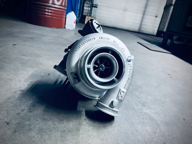 Regeneracja turbosprężarki ciągnika rolniczego - widok wirnika