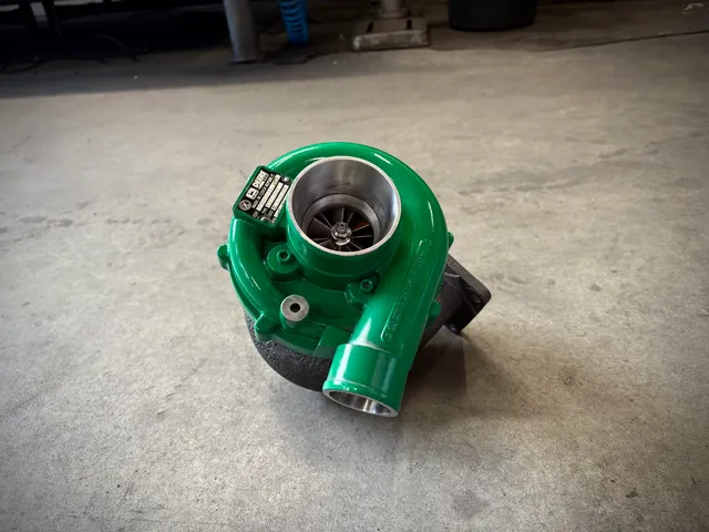 Proces regeneracji turbosprężarki do maszyny budowlanej